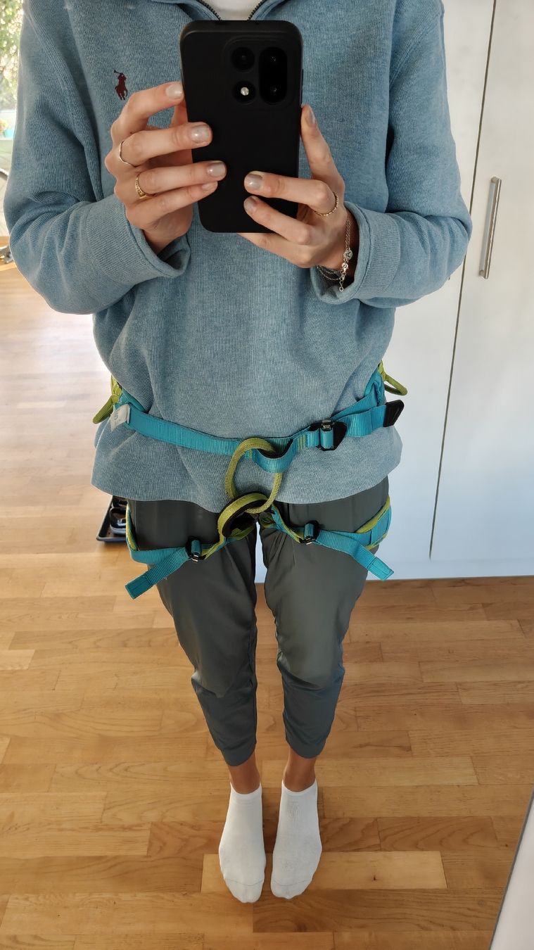Edelrid Kletterausrüstungen: Klettergurt Edelrid S – Gebraucht aus Zürich von jud_qnd8 1