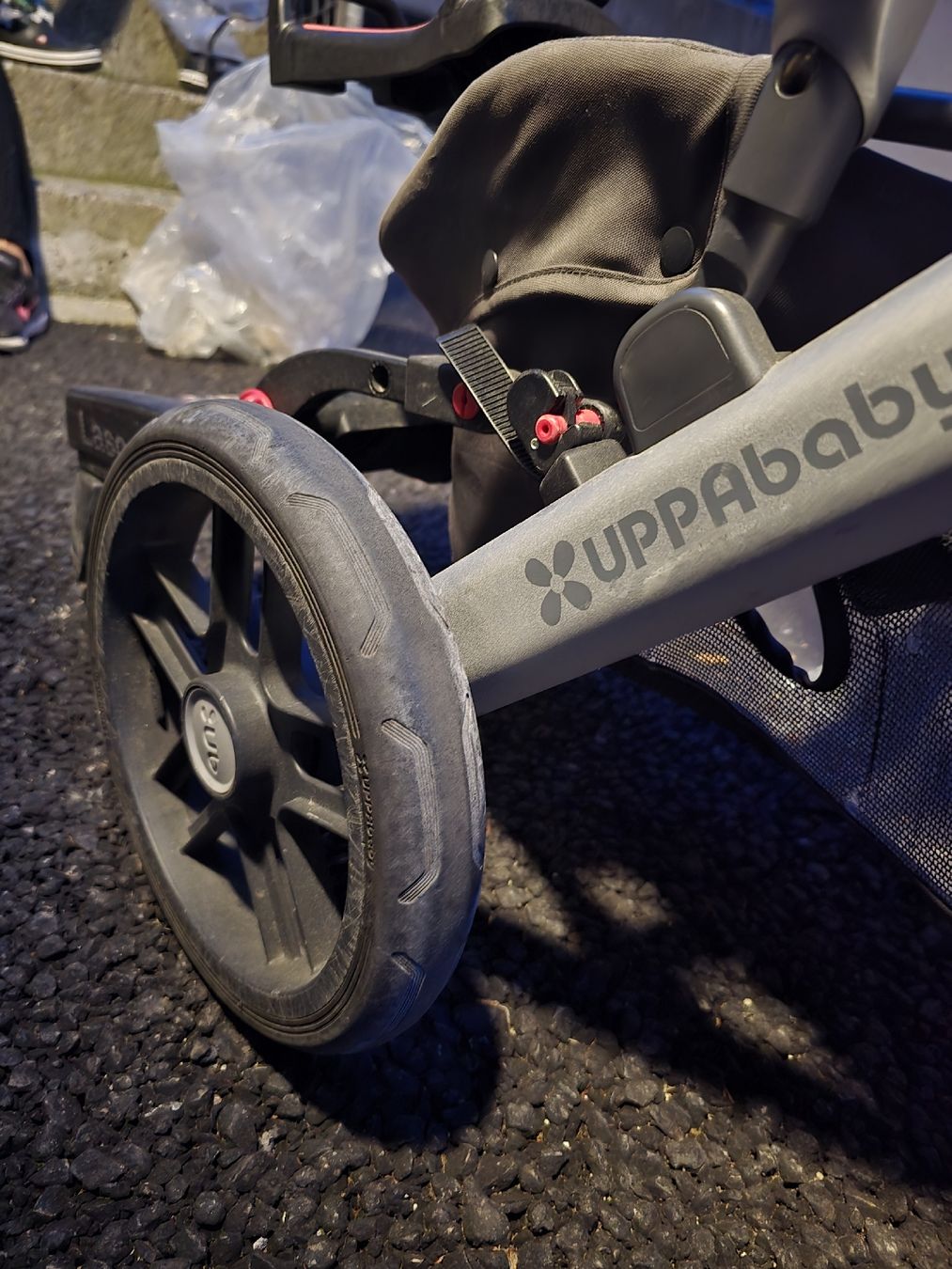 UPPAbaby Kinderwagen: Uppababy Vista pram – Gebraucht aus Horgen von was_9yg7 6