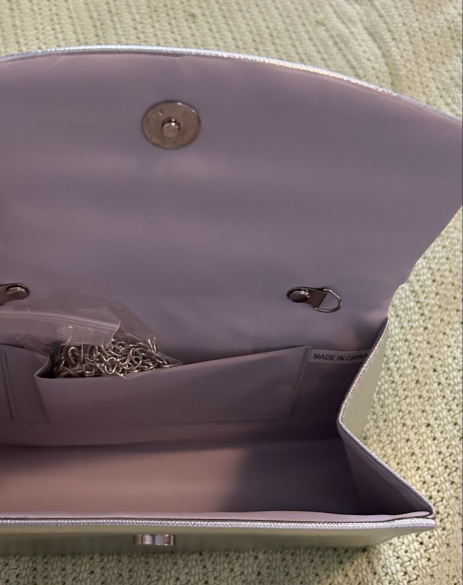 Taschen für Damen: Abendtasche Silber  neu mit Kette 21cm – Neu (gemäss Beschreibung) aus Zürich von LeaMilj 3