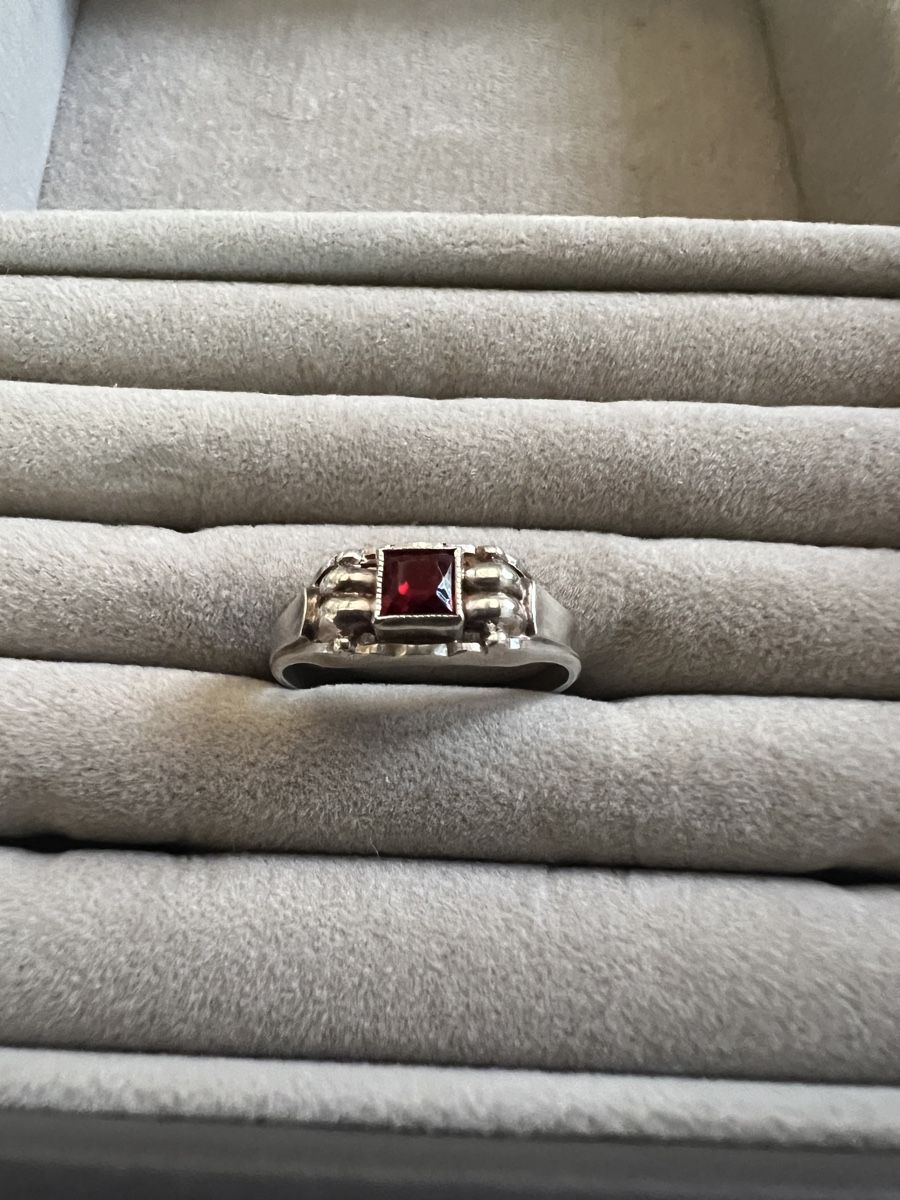 Anelli: Silber Ring 835 mit rotem Stein – Usato da Ebertswil venduto da Aayra