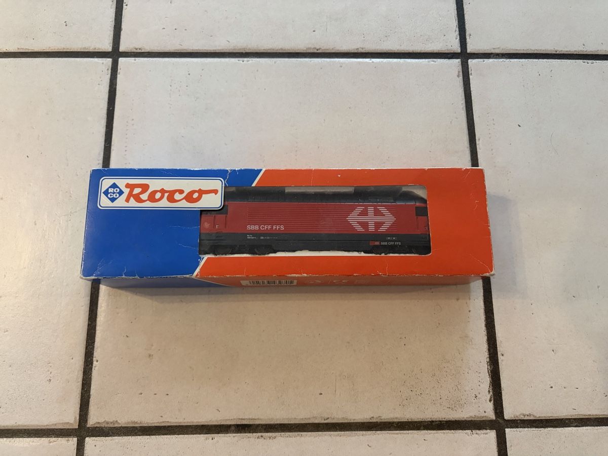 Roco Modellini di ferrovie: Roco SBB Lötschberg Lokomotive  – Usato da Leissigen venduto da AAA765