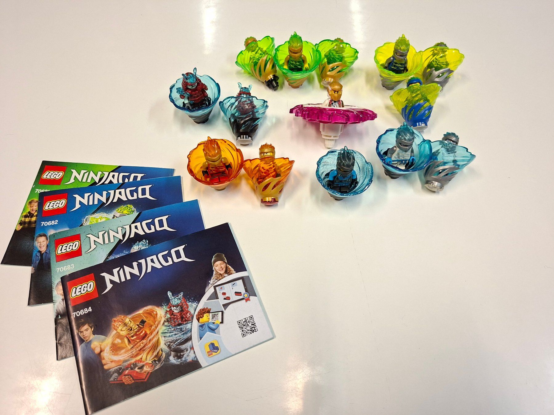 Lego Giocattoli: Lego Ninjago Spinjitzu Minifiguren – Usato da Sils im Domleschg venduto da AMAG_AUDI_GR