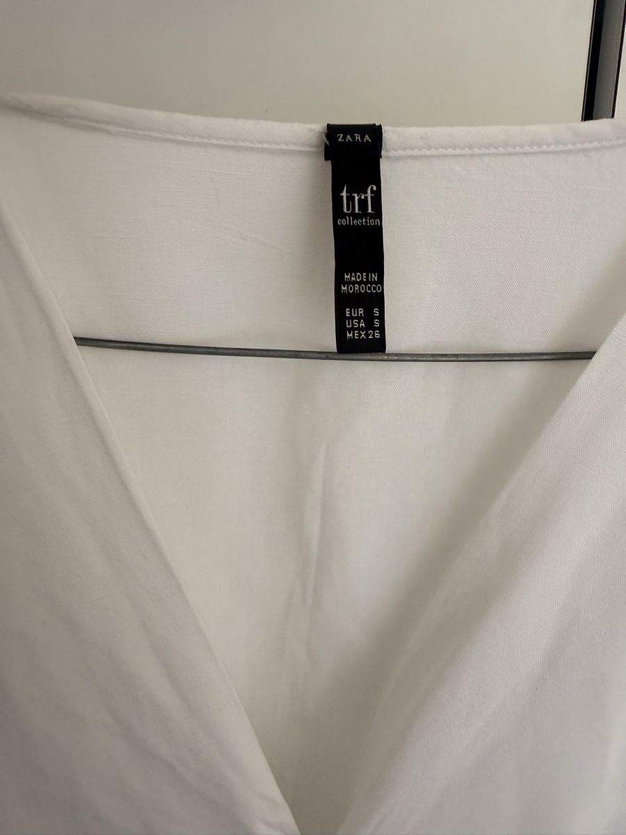 Zara Chemisiers: Blouse blanche Zara TRF T. S – D'occasion à Châtelaine par Nilufer777 2