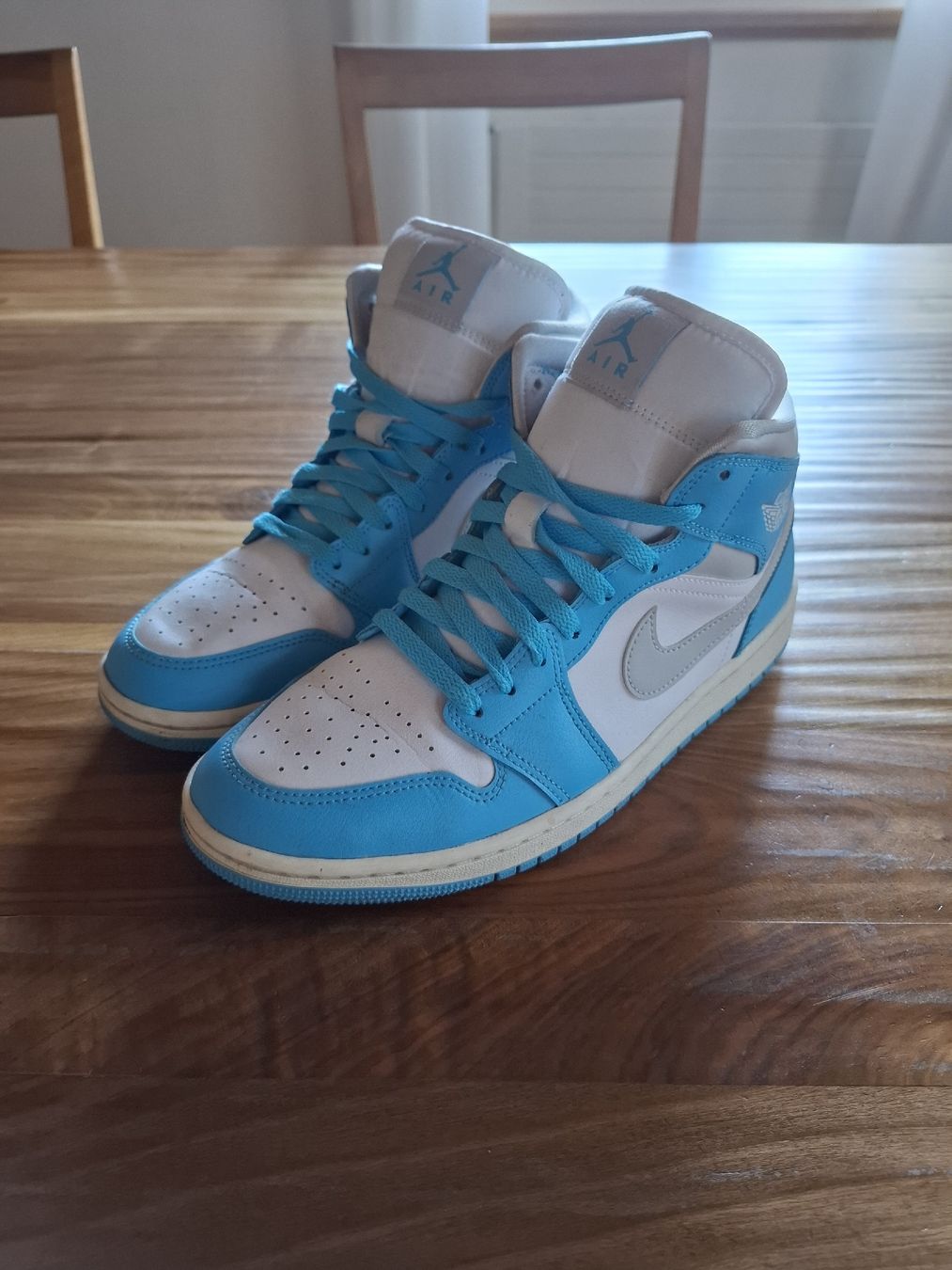 Jordan Chaussures hommes: Nike air jordan mid light blue – D'occasion à Messen par esthera