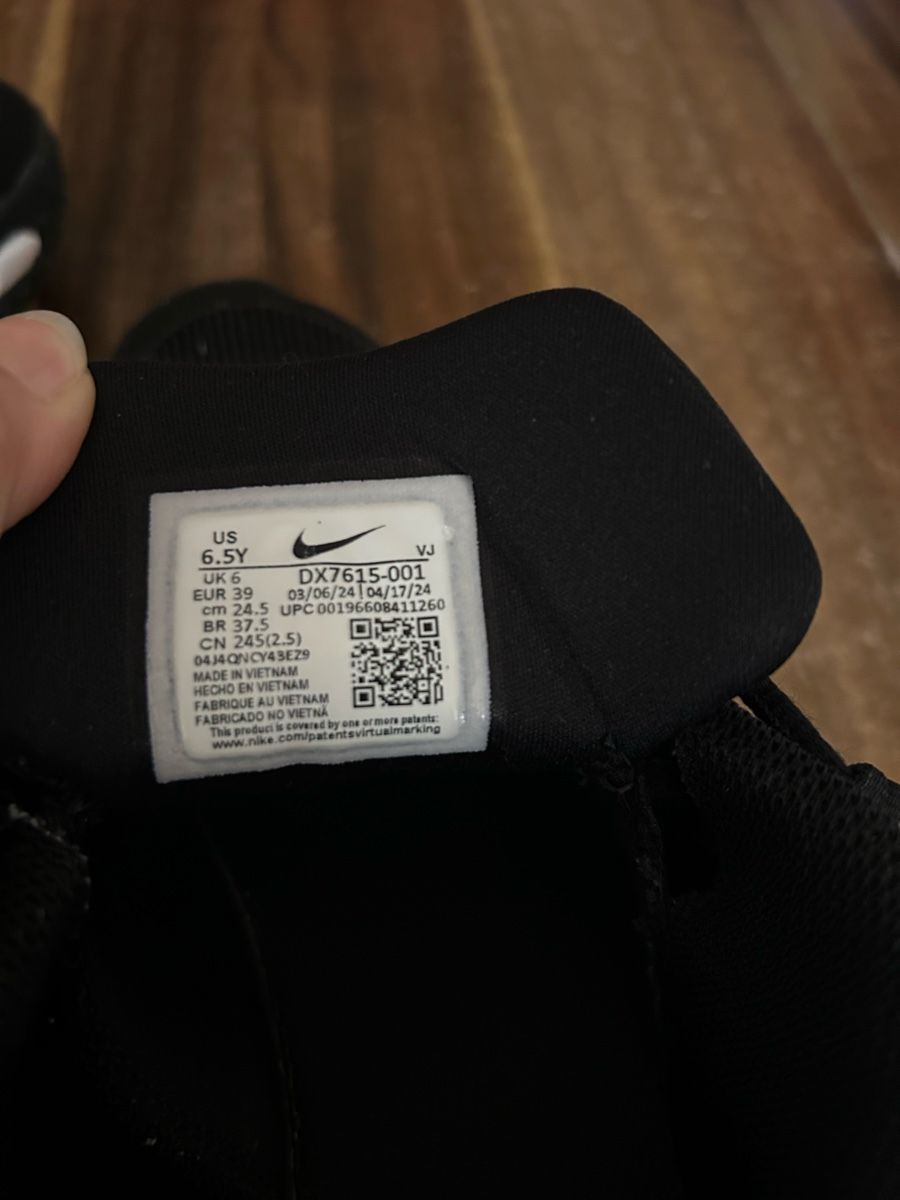 Nike Schuhe für Jungen: Nike Laufschuh Grösse 39 – Gebraucht aus Lützelflüh-Goldb von Sonique6 3