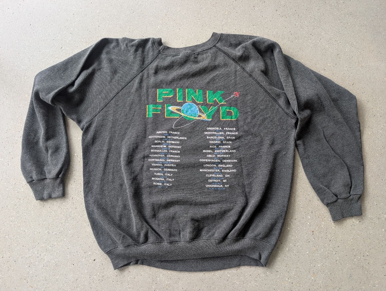 Maglioni & Felpe: Pink Floyd Original Concert Merchandise Pullover – Usato da Zürich venduto da considermichael 1