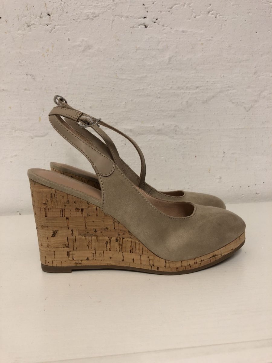 Scarpe da donna: Keilpums Sommer 37 – Nuovo e nell'imballaggio originale da Root venduto da NaBr76