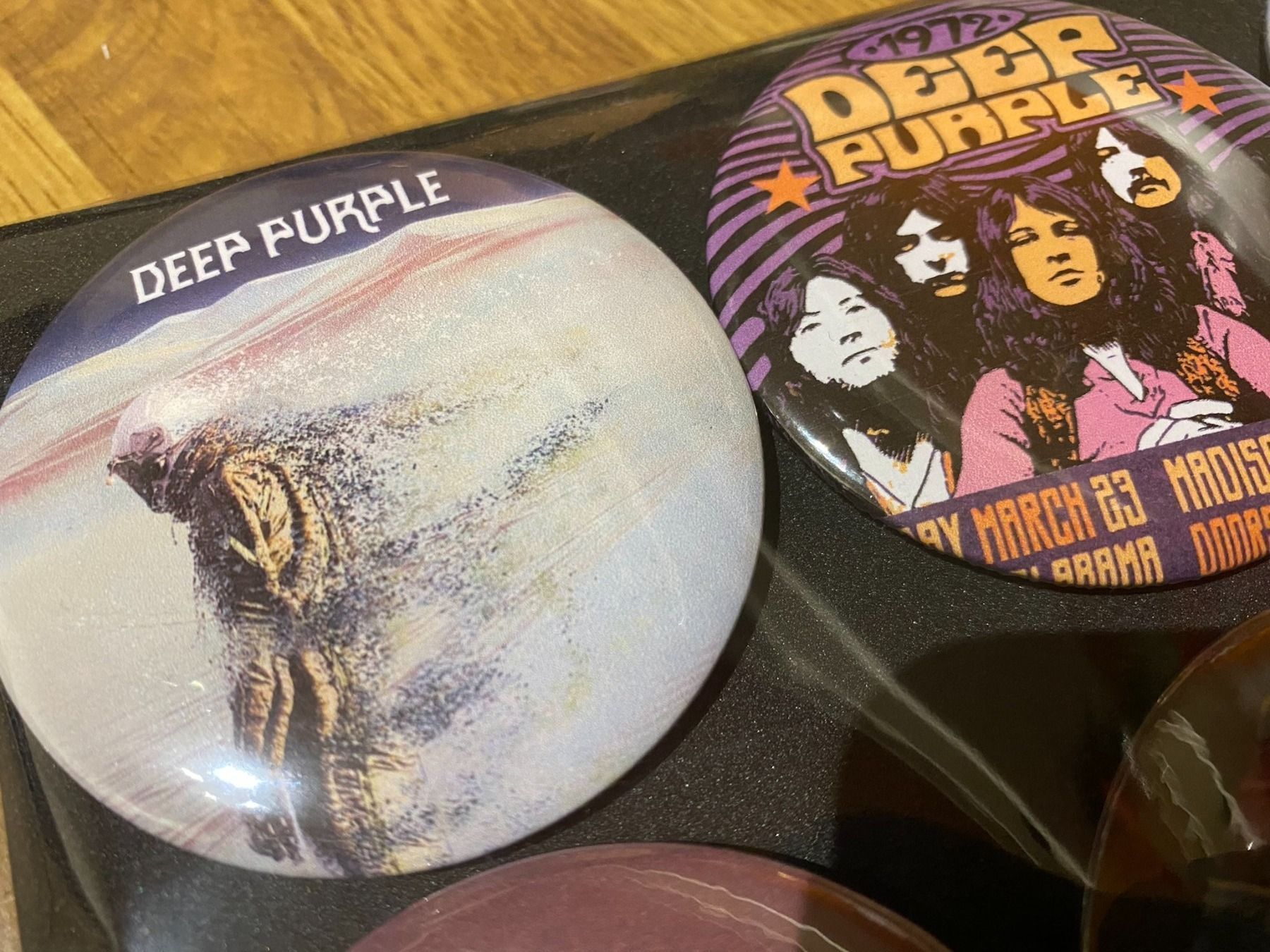 Placchette & Badge: Deep Purple Ansteck Badges & Flaschenoeffner – Nuovo (secondo la descrizione) da Basel venduto da FatCatPacksTheRatt 7