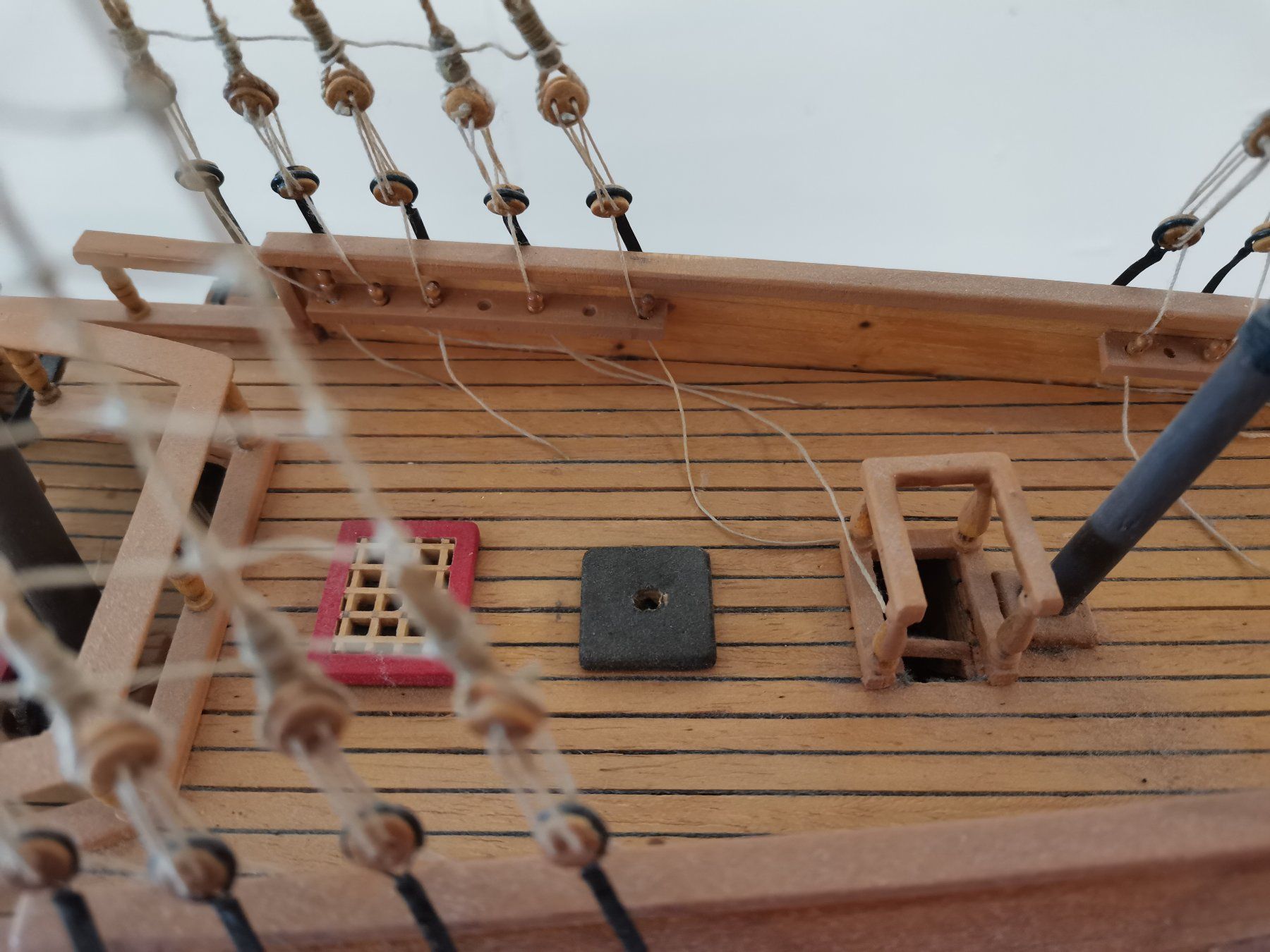 Kit di modellismo & Modellini statici: Segelschiff  Dreimast mit Ständer – Usato da Suhr venduto da Brocki-Suhr 5