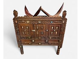 Einzigartige indische Damachiya