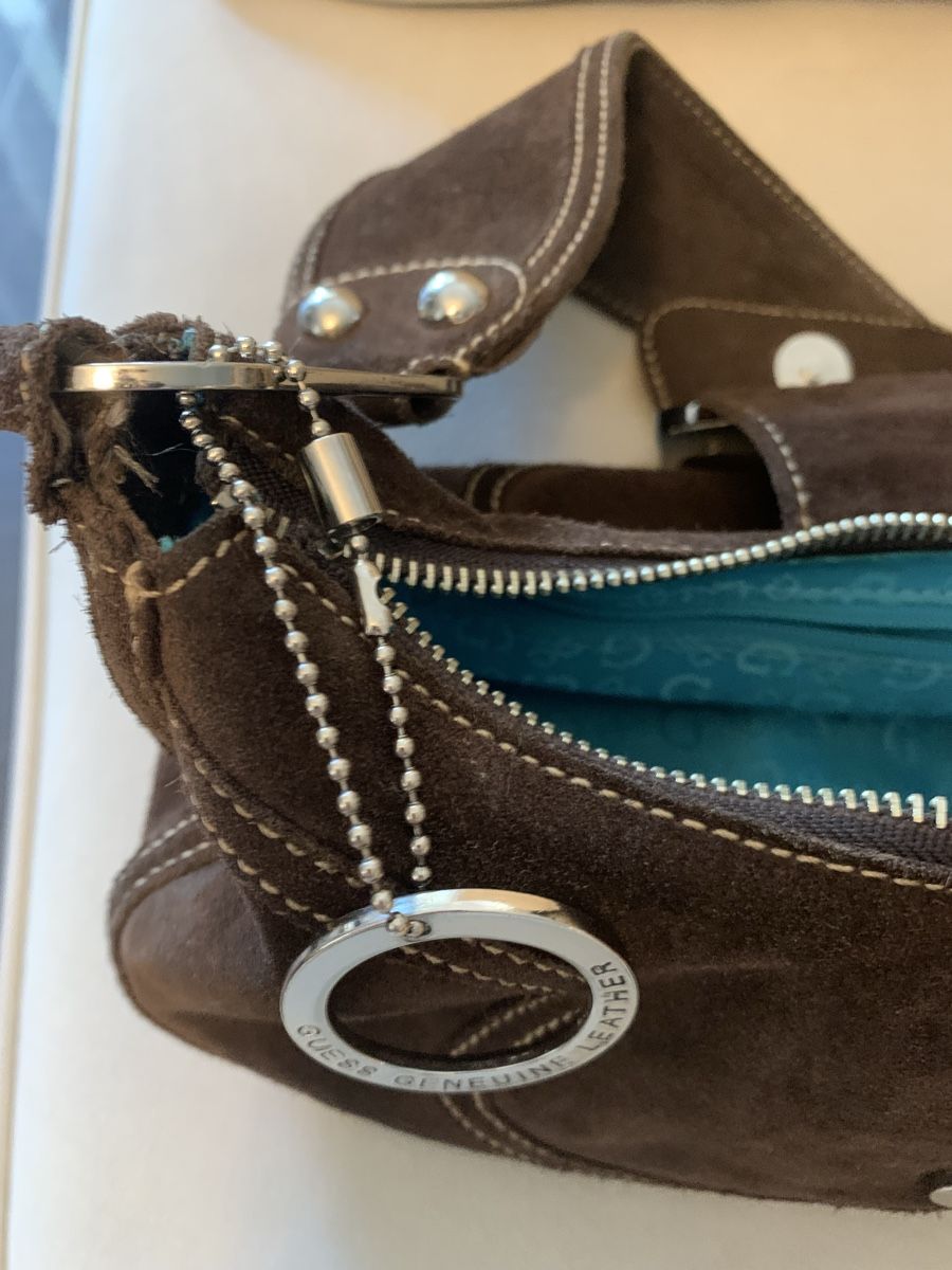 Guess Taschen für Damen: Guess Wildleder Tasche  – Gebraucht aus Bergdietikon von zor_856j 8