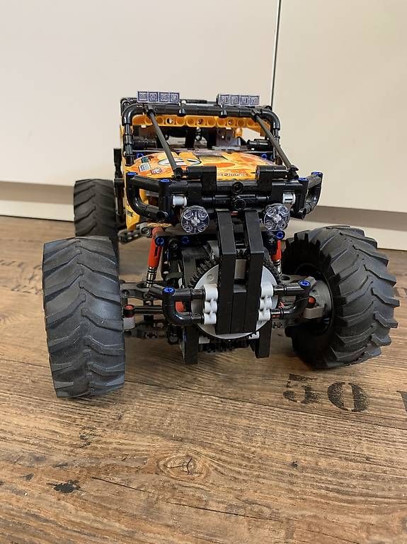 Lego Kit di costruzioni: LEGO TECHNIC SET 42099 4x4 X-TREME OFF ROADER – Usato da Zunzgen venduto da Viper79 2