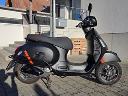 PIAGGIO Vespa GTS 300