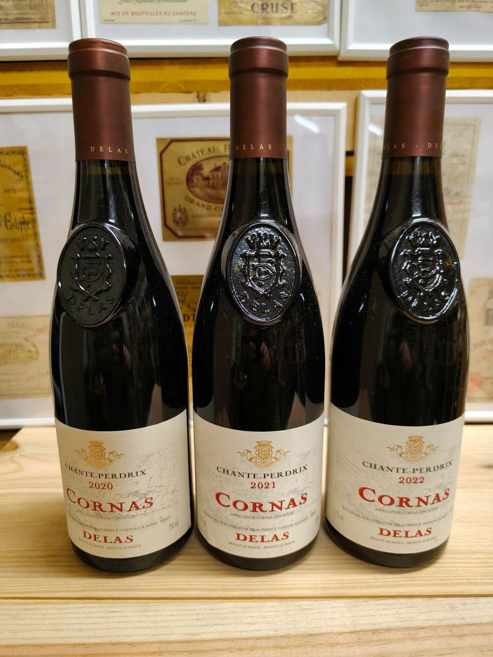Wein: 20/21/22 MINI VERTIKALE CORNAS CHANTE-PERDRIX VON DELAS – Neu und originalverpackt aus Münchenstein von weinundspirituosen 1