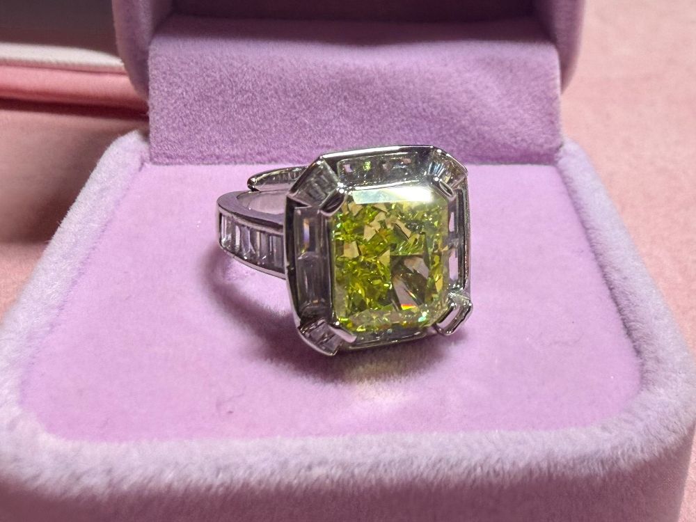 Anelli: Bague émeraude lime – Nuovo e nell'imballaggio originale da St-Maurice venduto da Sandrinette123 3