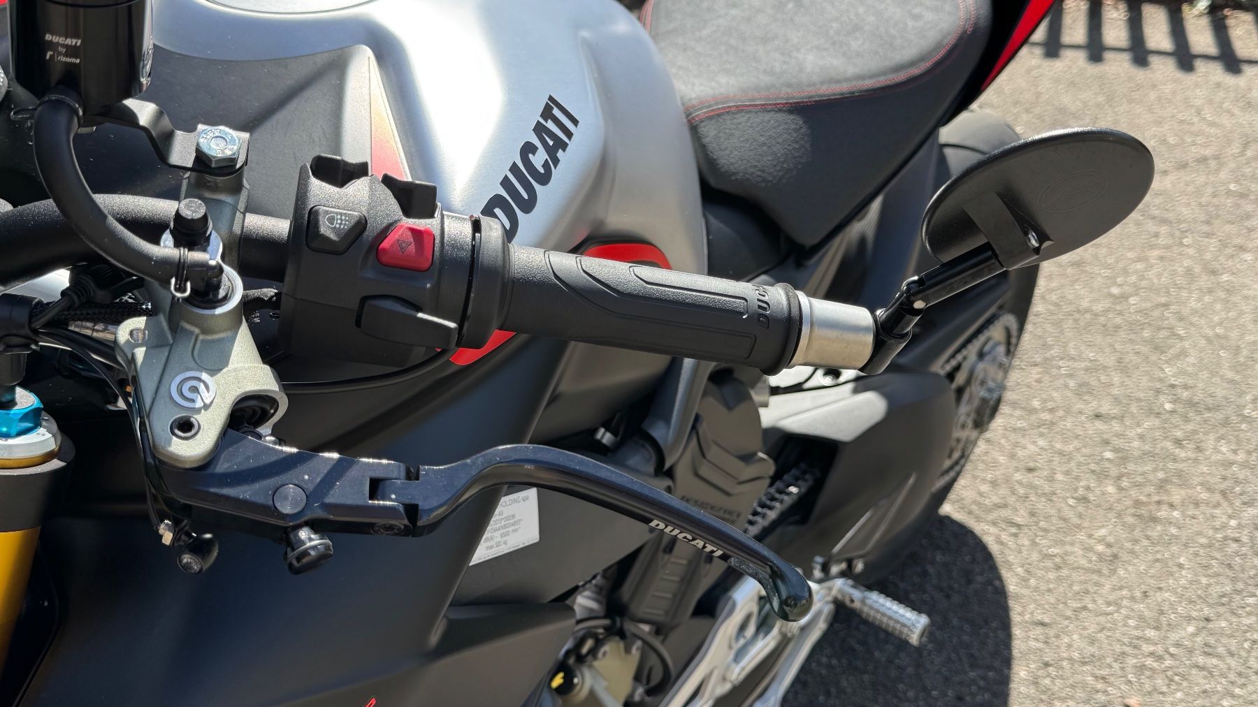 Ducati Strada: Ducati Streetfighter V4 SP – Usato da Arlesheim venduto da kmi24 7