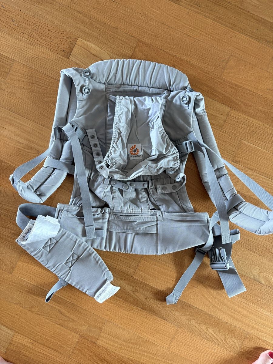 Ergo Baby Marsupi portabebè: Ergobaby grau mit Sonnenschutz – Usato da Thalwil venduto da Sondejul