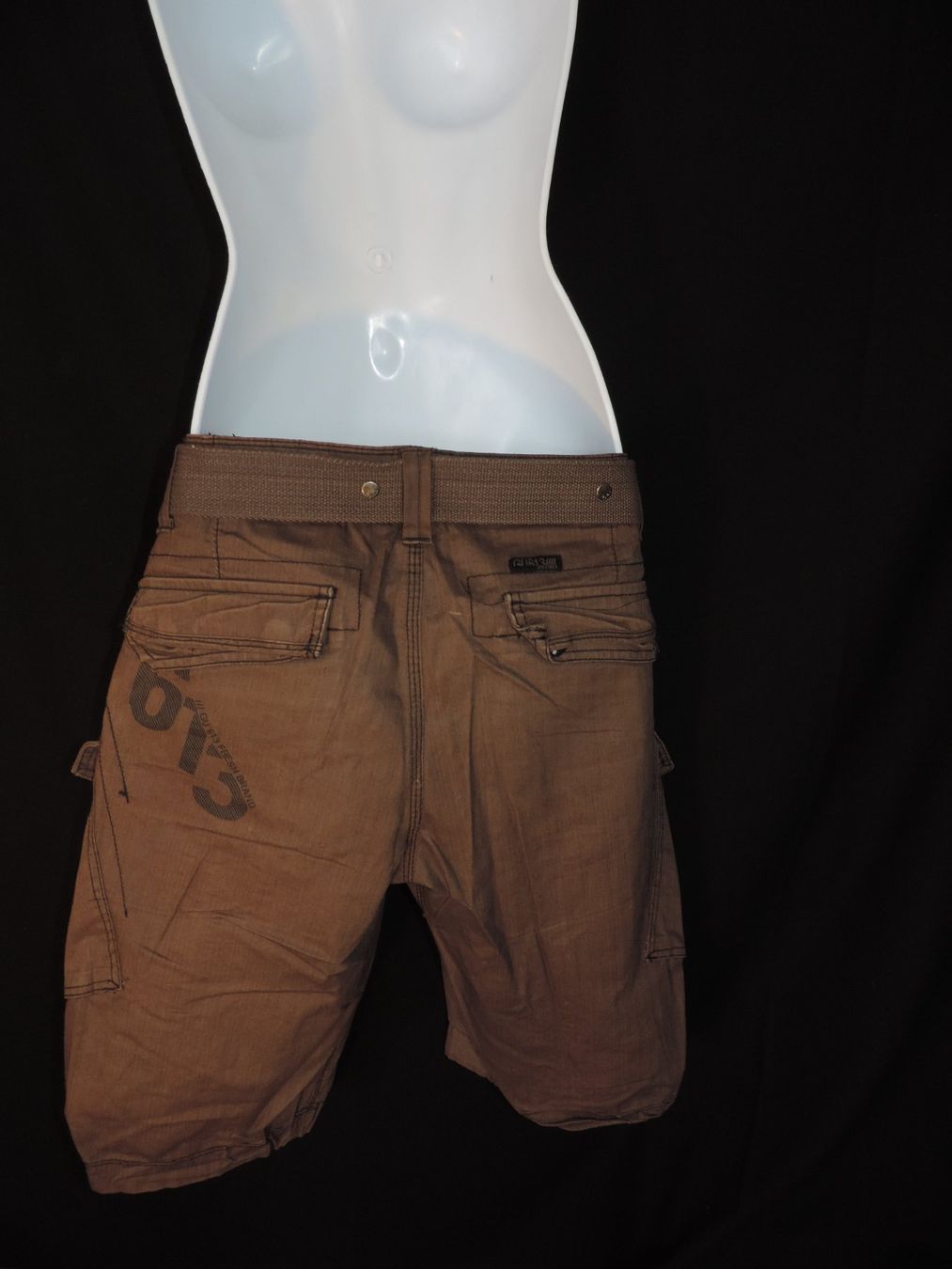 Pantaloni: short cargo droit brun – Usato da Genève venduto da Axelle333 6