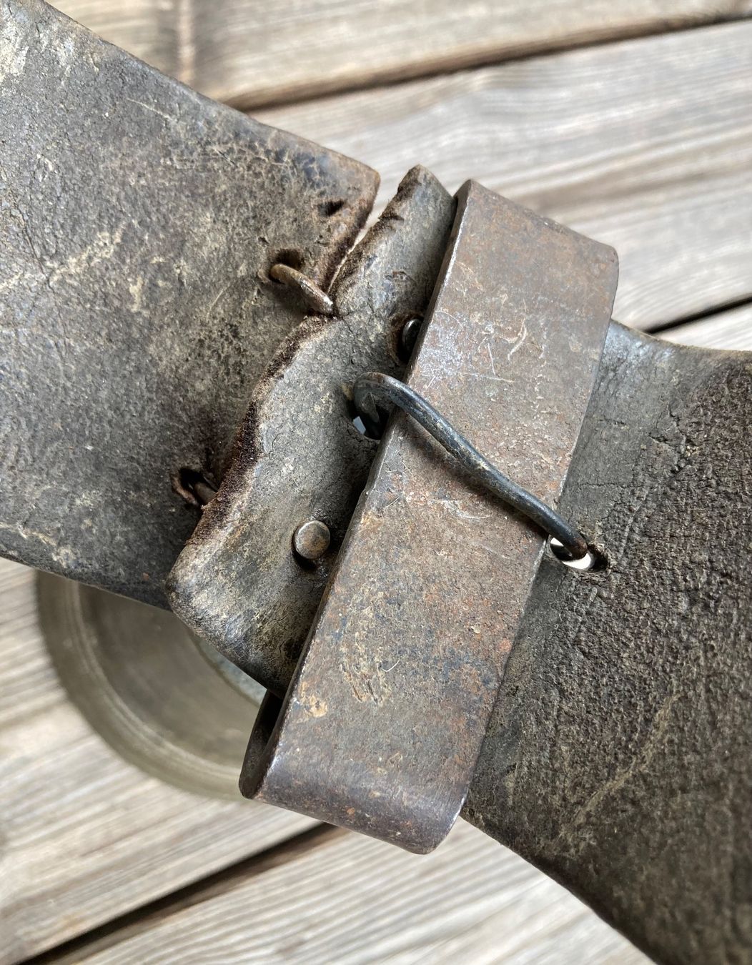 Campanacci mucche: antike uralte Glocke mit Riemen – Usato da Lüchingen venduto da Eeizo 5