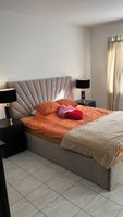 Bett mit Stauraum
