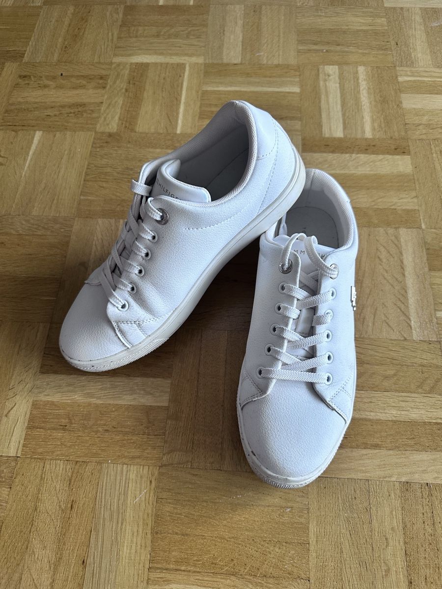 Tommy Hilfiger Scarpe da donna: Baskets Tommy Hilfiger  – Usato da Versoix venduto da kelborn 1