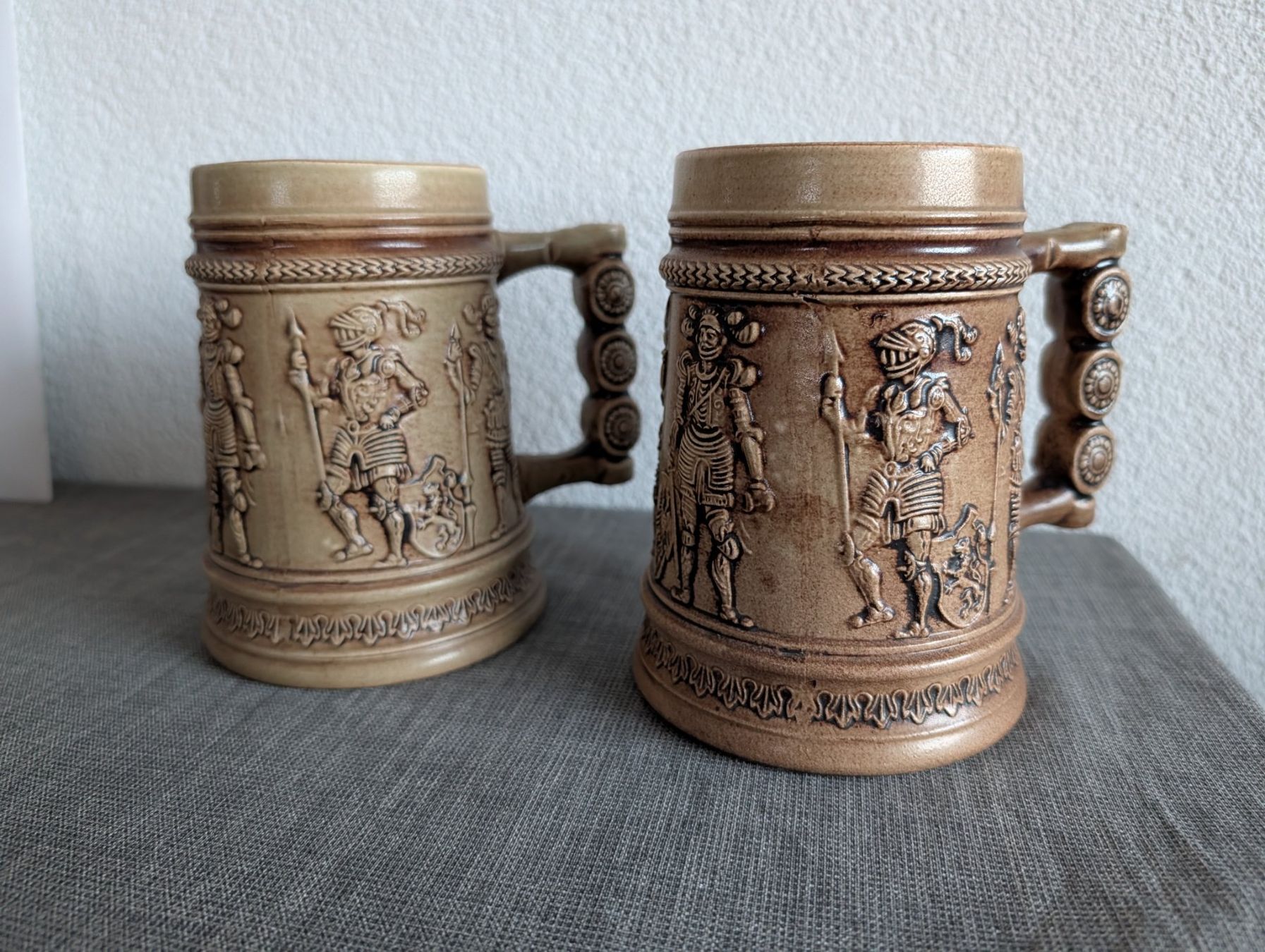 Bicchieri: 2 Bierkrüge mit Rittermotiv – Usato da Bern venduto da ari_66yc