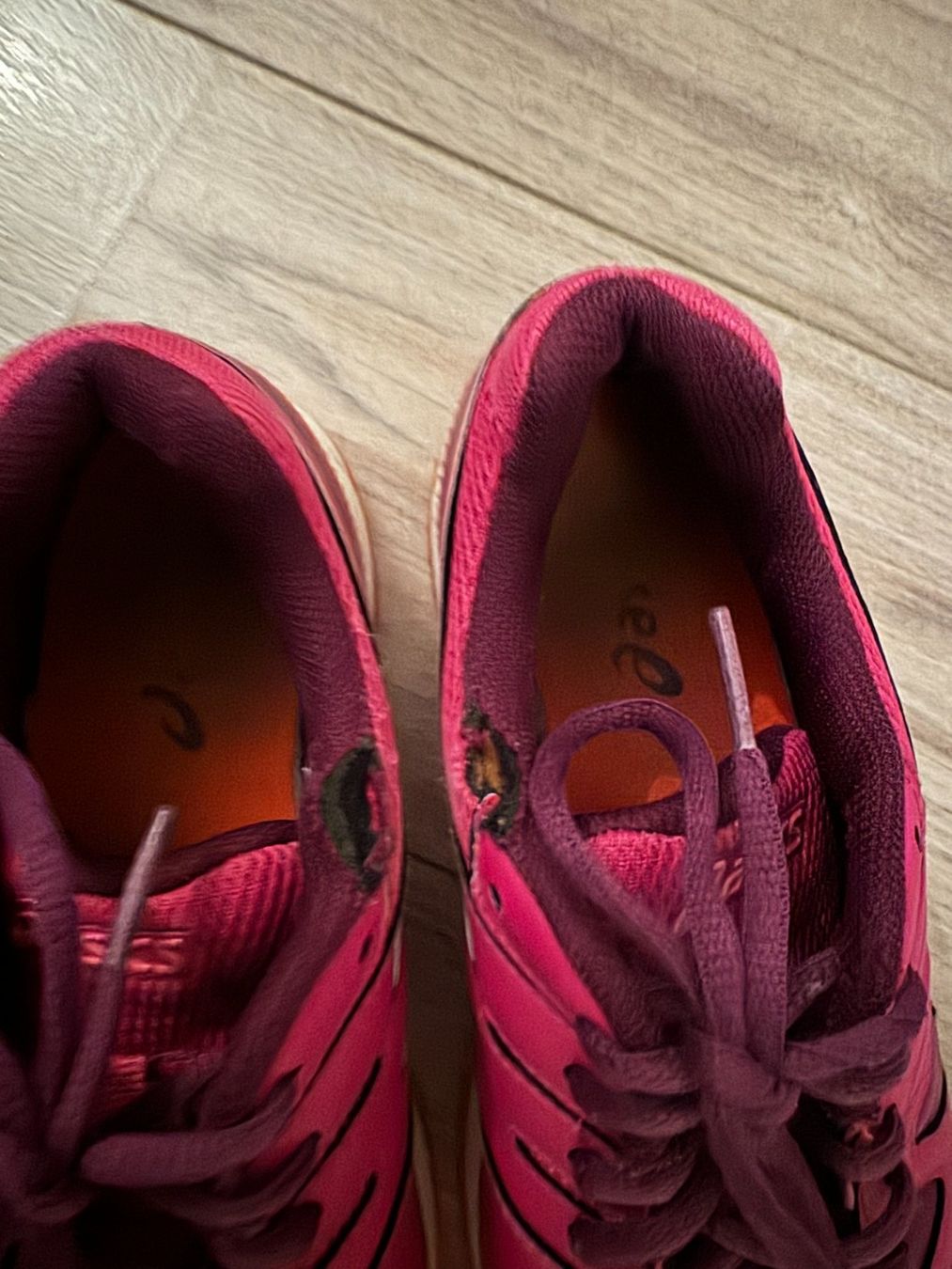 Asics Scarpe per ragazze: ASICS Turnschuhe Gr. 36 pink – Usato da Bonstetten venduto da VCLS 3