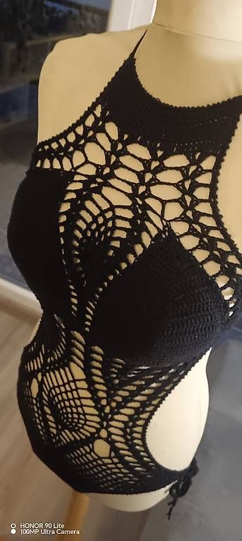 Canottiere & Pantaloni: Maillot en crochet stylé – Usato da Genève venduto da car_9qm9 2