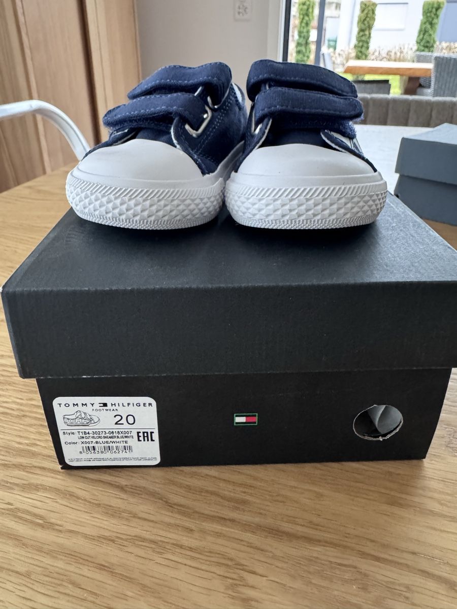 Tommy Hilfiger Scarpe per ragazzi: Tommy Hilfiger Sneaker Baby NEU – Nuovo e nell'imballaggio originale da Luzern venduto da raquel.m 1