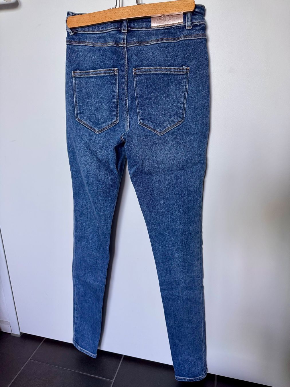Only Jeans: Tolle Jeans Hose Only Gr. 26/34 – Usato da Rothrist venduto da Fondgruebe 2