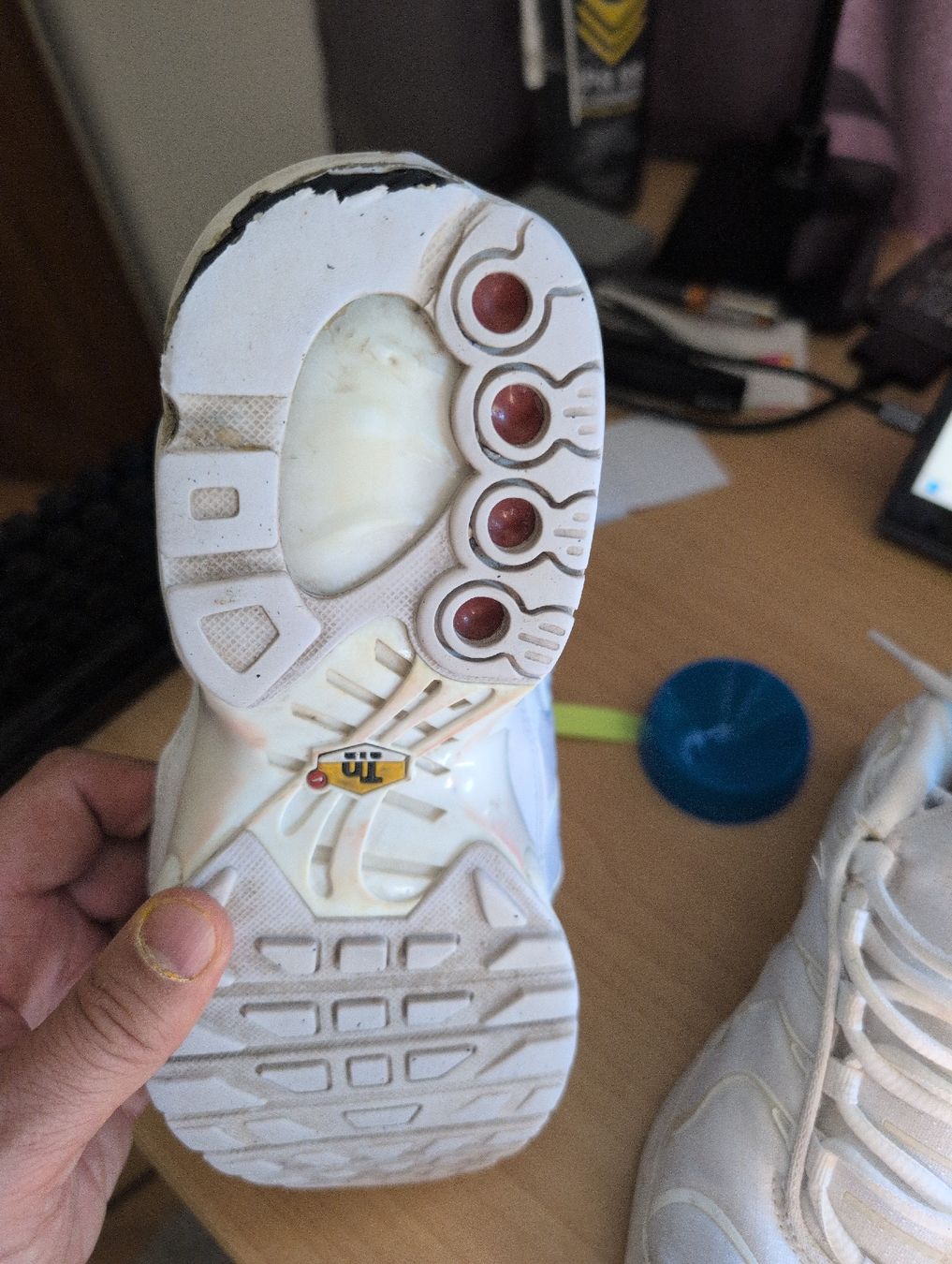 Nike Herrenschuhe: Baskets blanches 39 répare – Defekt aus Montreux von kambio 2