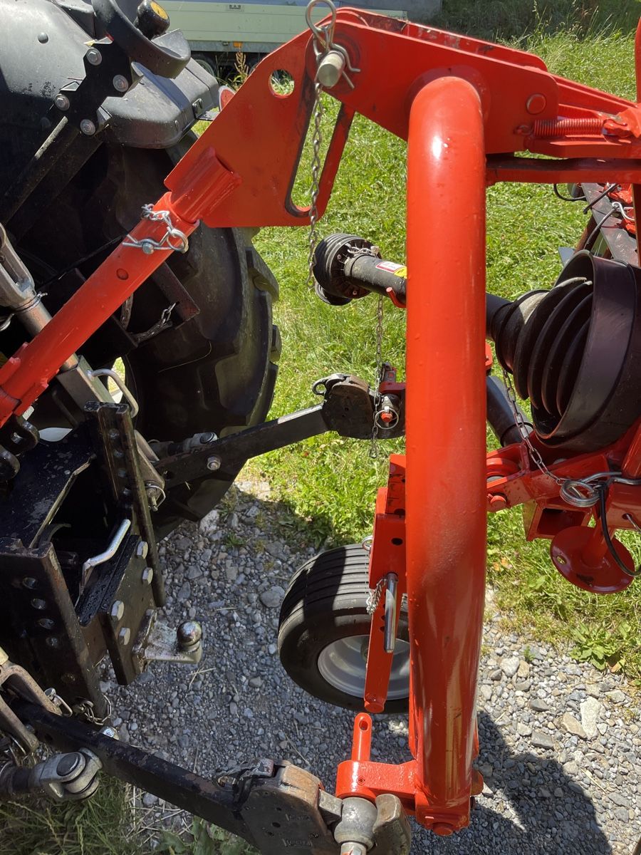 Kuhn Fauchage: Schwader – D'occasion à Stalden (Sarnen) par bur_g5gk 1