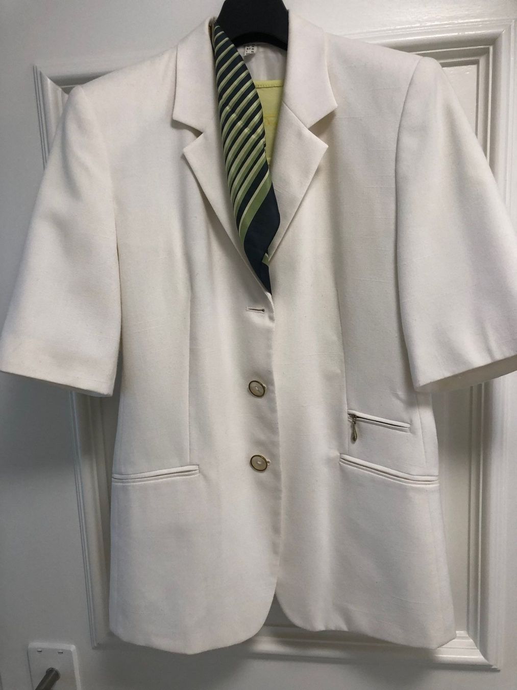 Vestes: Blazer, kurzarm, hellbeige, Gr. 38 – D'occasion à Hergiswil NW par redrose51 1