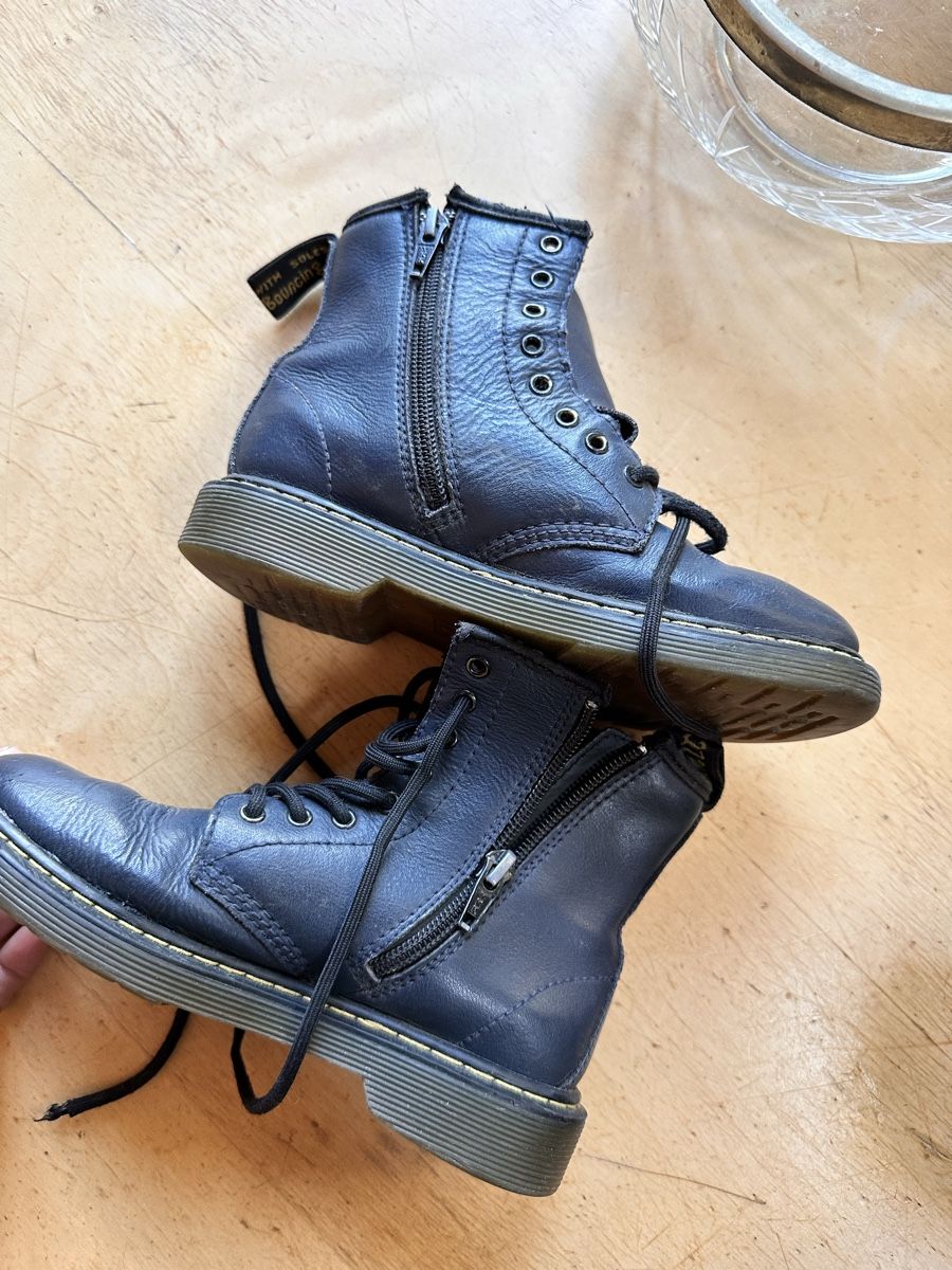 Dr. Martens Chaussures hommes: Dr. Martens size 32 – D'occasion à Hinterkappelen par una066 1