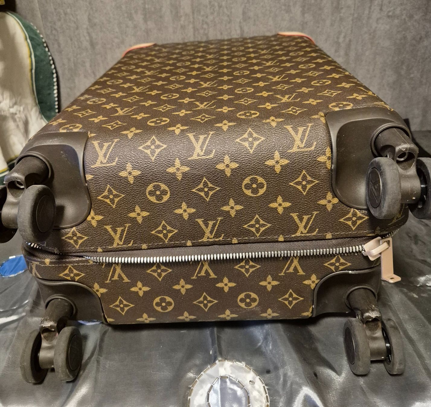 Louis Vuitton Valigie: Louis Vuitton cabine Horizon 55 – Difettoso da Essertes venduto da onezoneplay 5