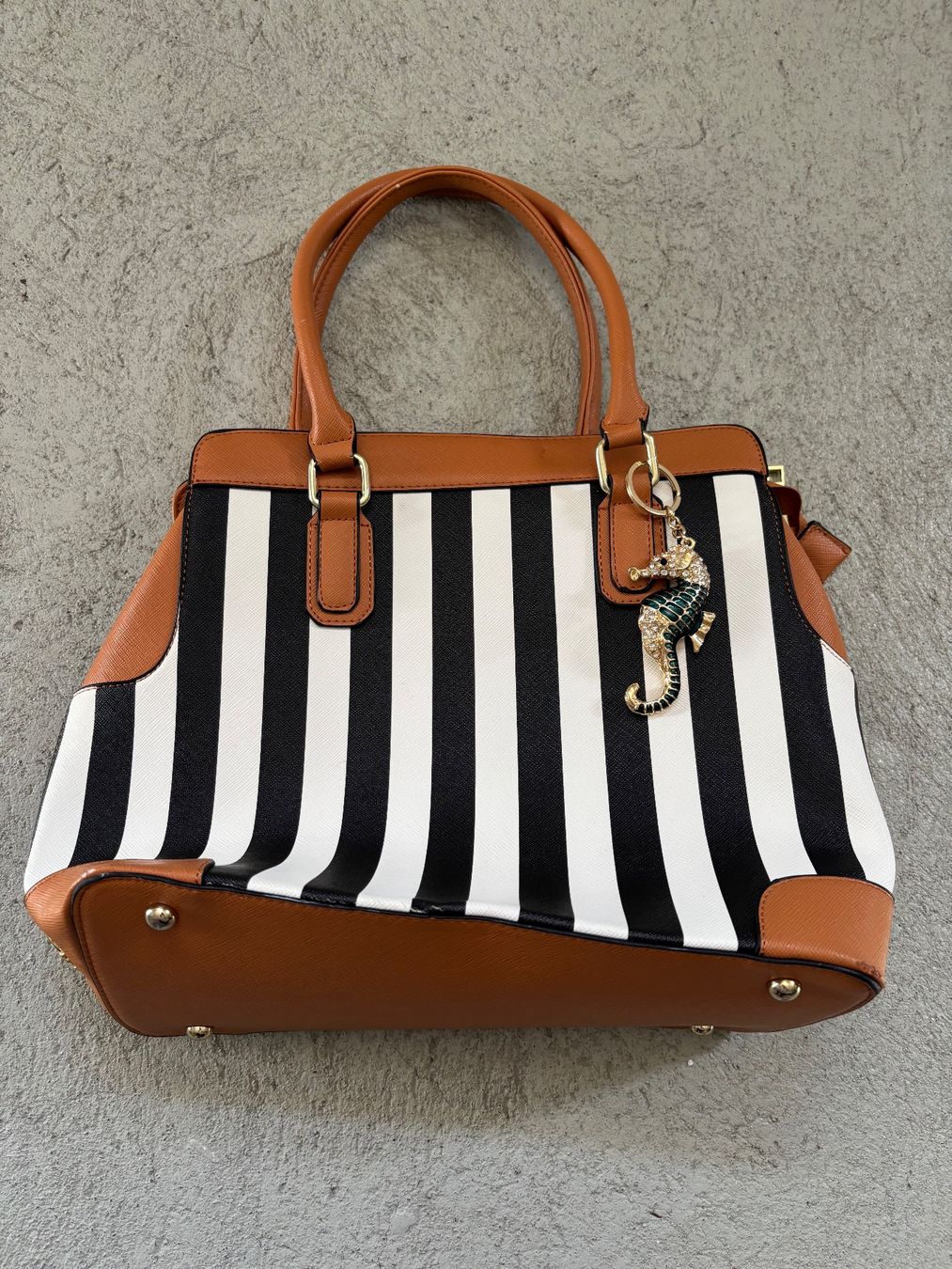 Borse da donna: Sansibar Handtasche Braun/Schwarz-Weiss – Usato da Sonterswil venduto da VD-Service 1