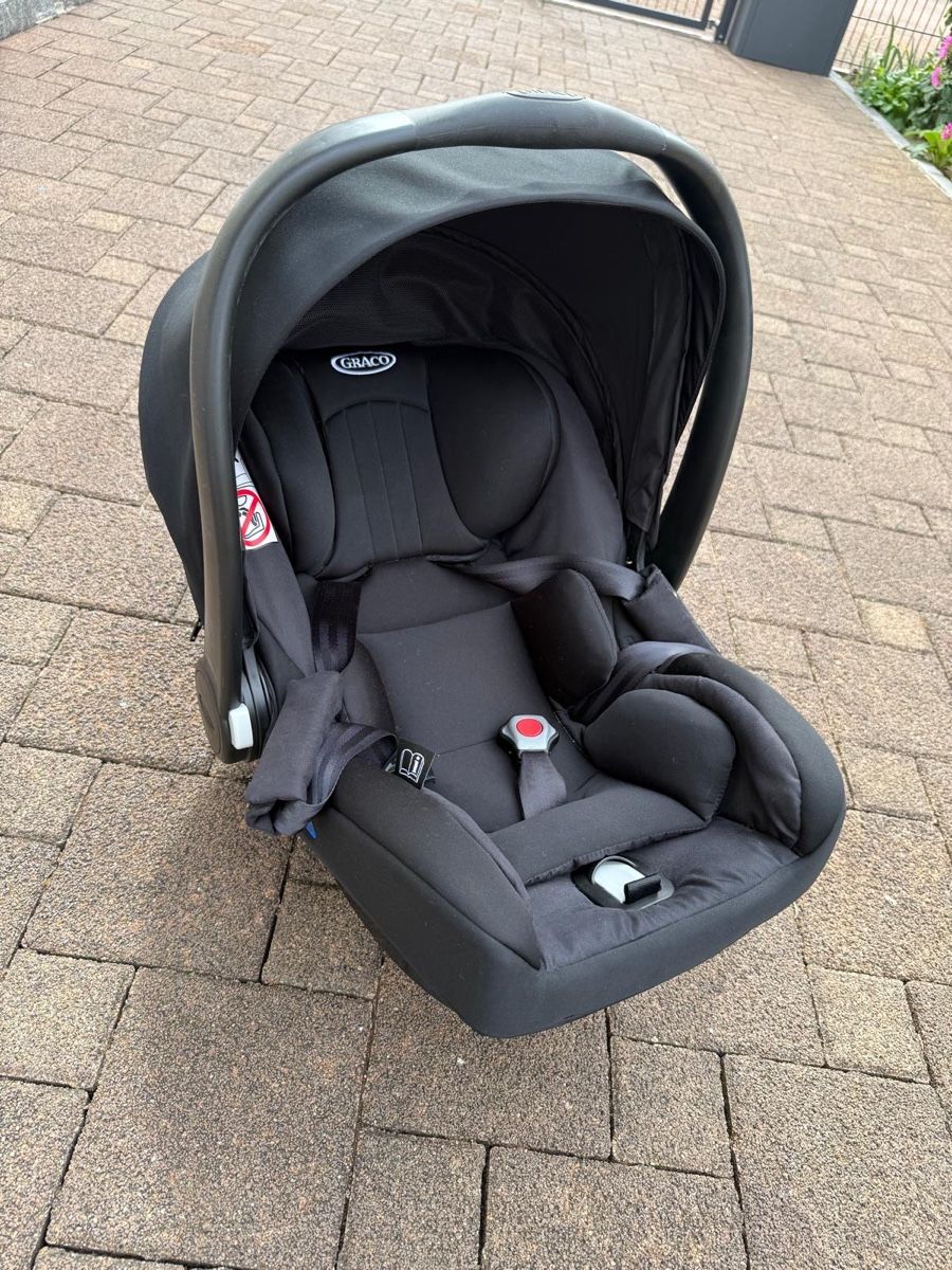 Auto-Kindersitze: Babyschale + ISOFIX Basis – Gebraucht aus Dornach von Dana999 2