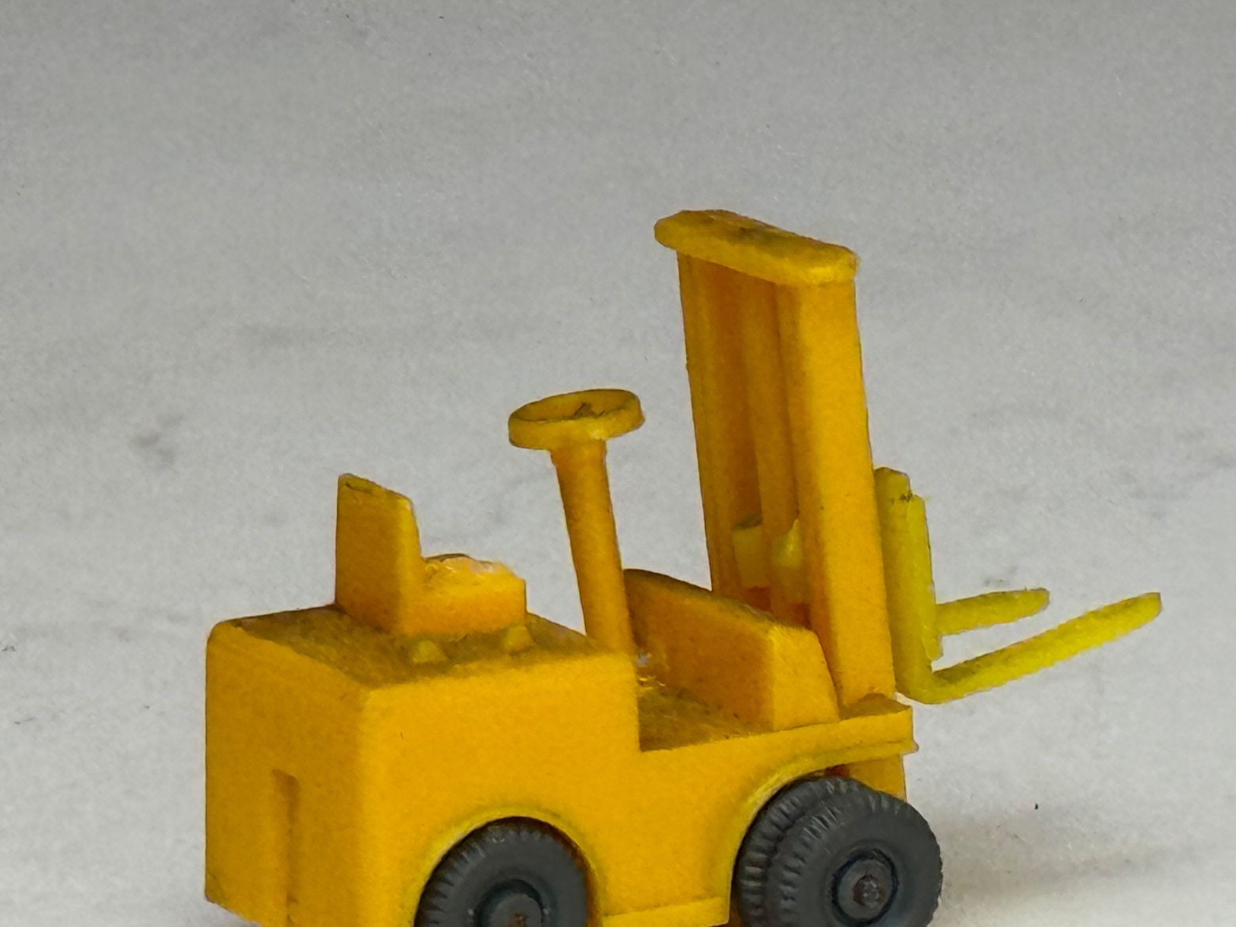 Wiking Modellini d'auto: GB- Wiking Gabelstapler gelb Fahrer fehlt – Usato da Elm venduto da Wikmtz 1