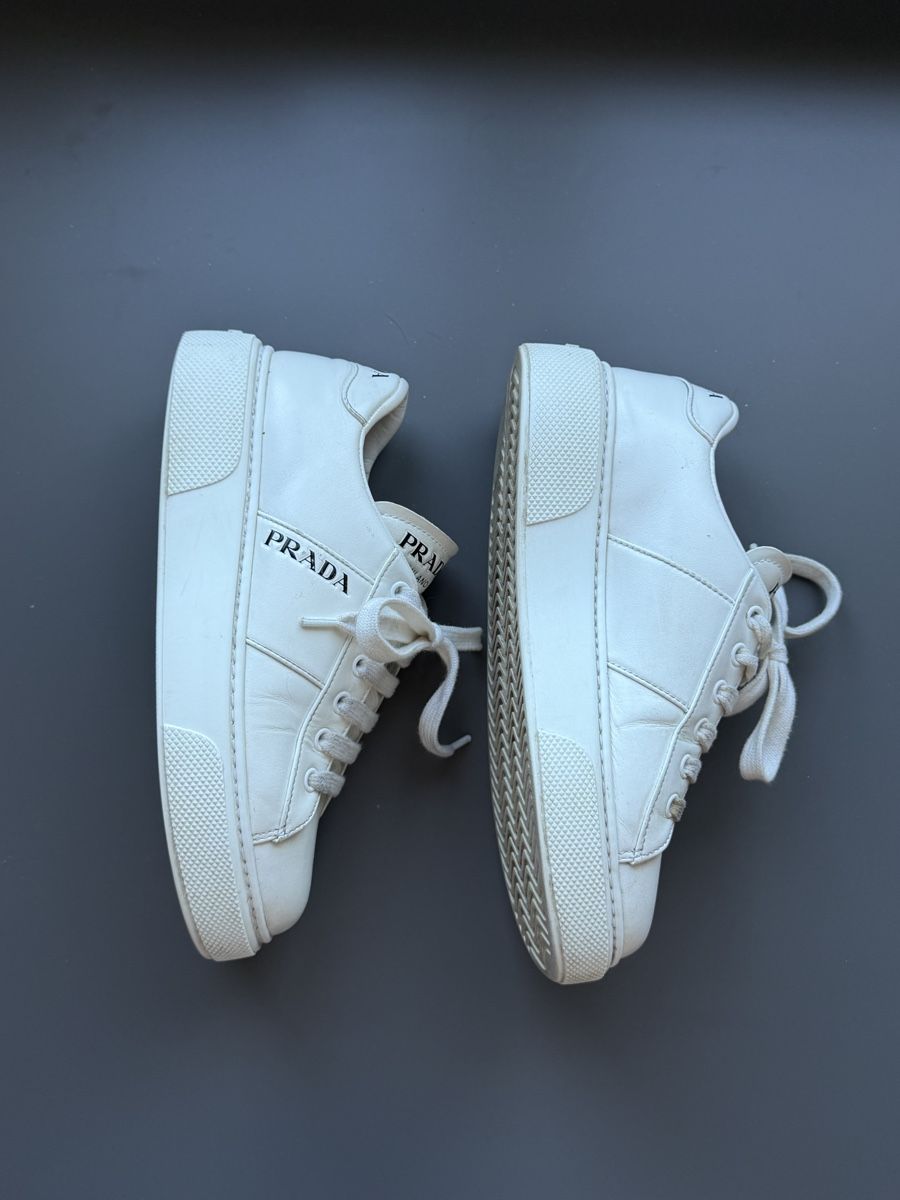 Prada Damenschuhe: Prada Sneakers – Gebraucht aus Uzwil von fio_t2jb 1