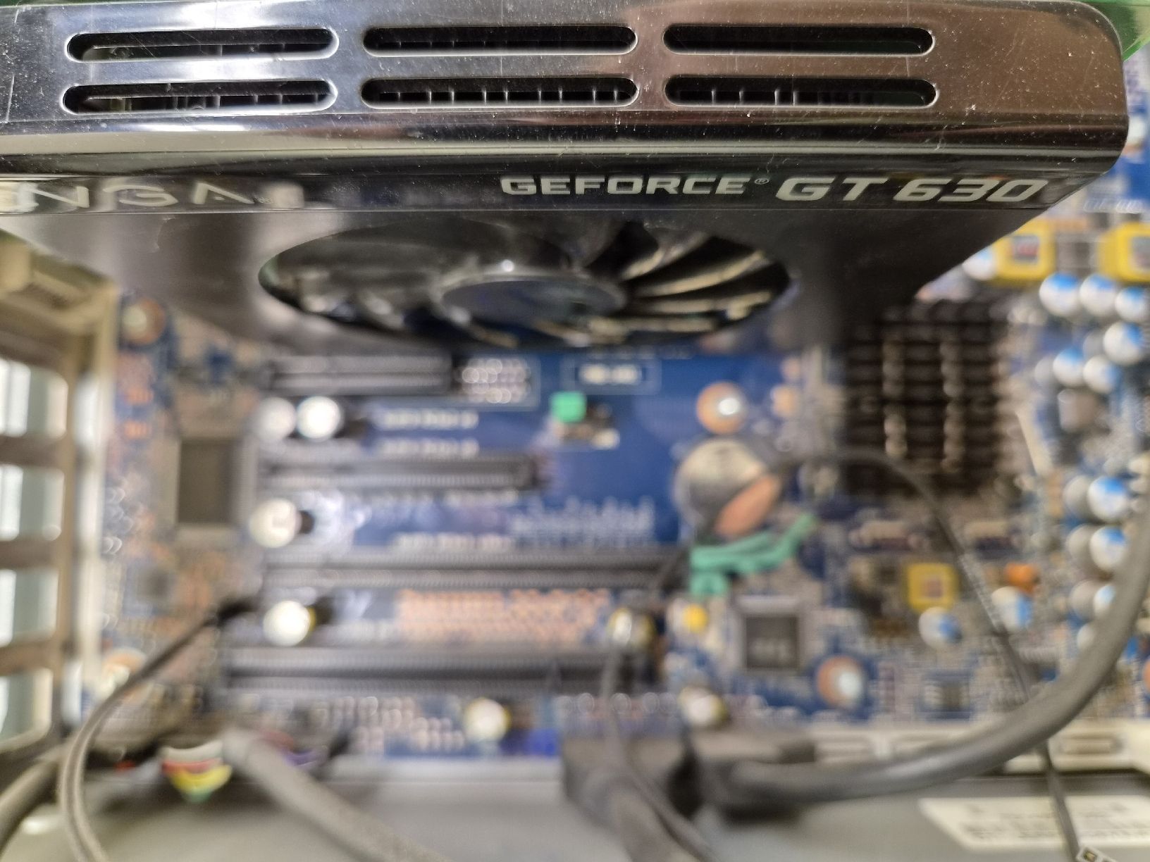 Hewlett Packard PCs: HP Z440 Workstation, Intel Xeon E5-1650 v3 CPU.  – Gebraucht aus SCHAFFHAUSEN von Atami99 3