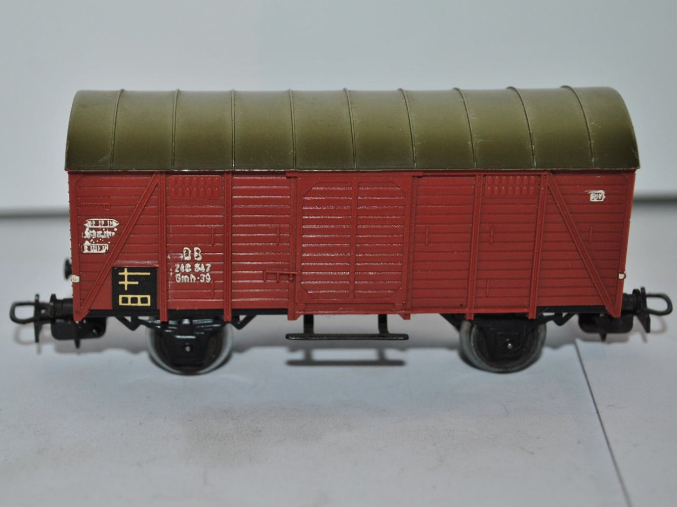 Märklin Modelleisenbahnen: Märklin Güterwagen DB (PDB342) – Gebraucht aus Aarwangen von Bahnsupport