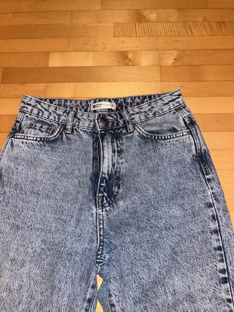 Stradivarius Jeans: Momjeans Stradivarius Grösse 34 – Usato da Mörschwil venduto da Seegurke18 1
