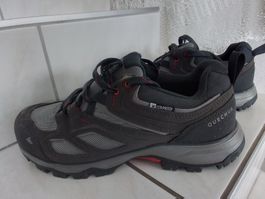 QUECHUA Watherproof  Schuhe Gr. 40