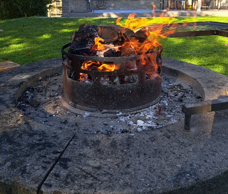 Feuerschale: Feuerstelle – Gebraucht aus Erlen von Pthomi 2