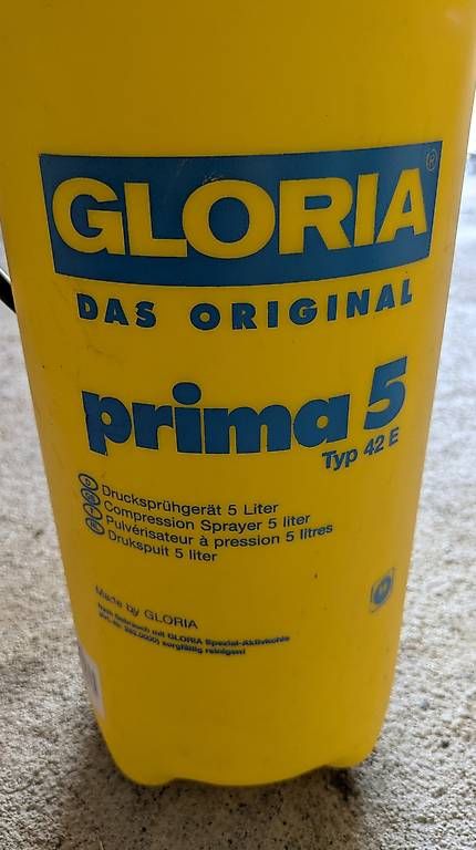 Medizinaltechnik: Spritze  – Gebraucht aus Steinen von paulo14 1