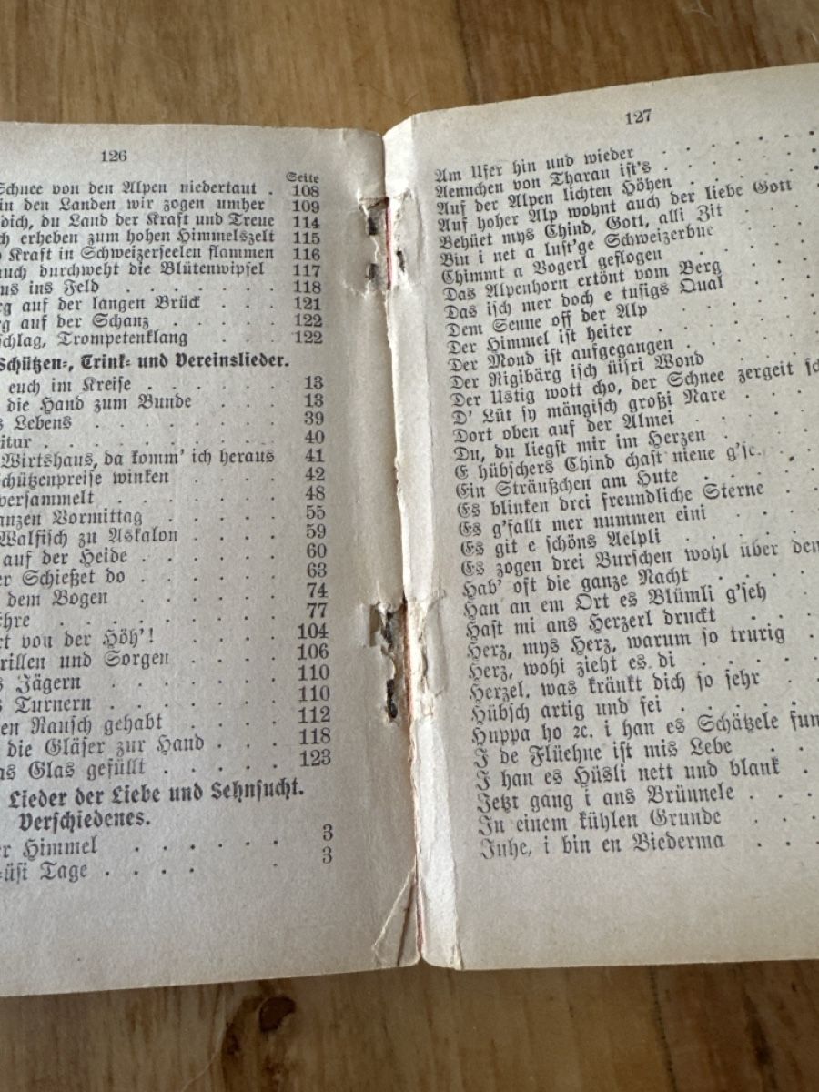 Libri: Antikes Gesangsbuch: neue Schweizer Lieder, Sammlung – Usato da Frauenfeld venduto da aluma14 5