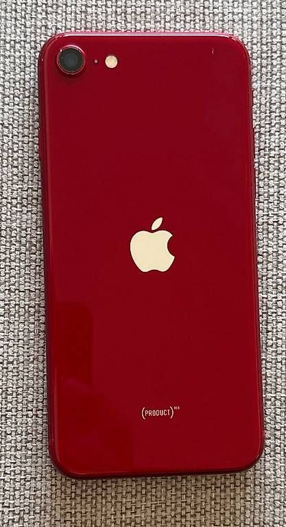 Telefoni cellulari / Smartphones: iPhone SE – Usato da Prilly venduto da arn_2dbc 1