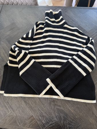 Toteme Rollkragenpullover gestreift schwarz Grösse XS