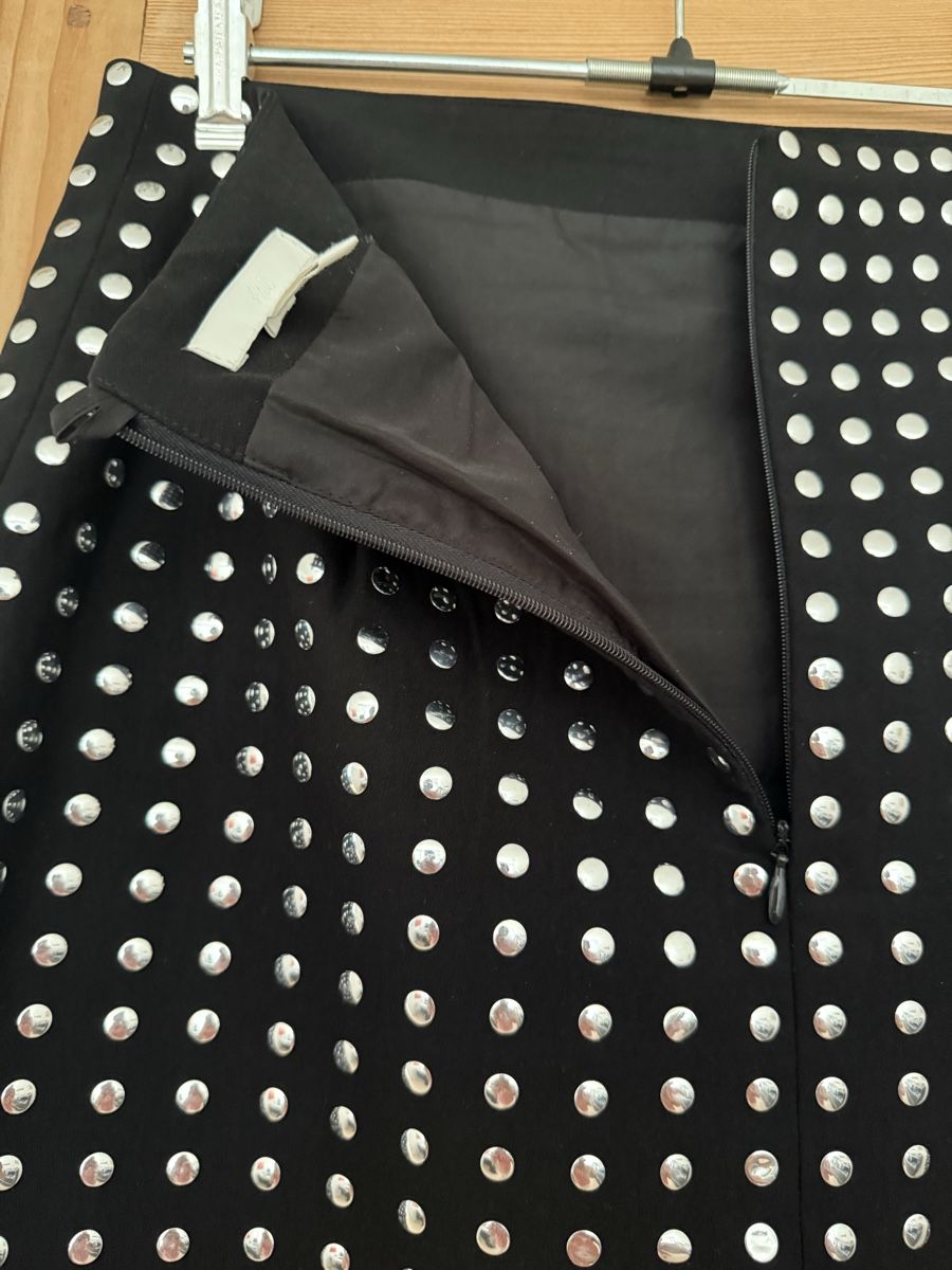 H&M Gonne: Sexy Jupe mit Applikationen  – Usato da Lohn-Ammannsegg venduto da mar_wy2h 1