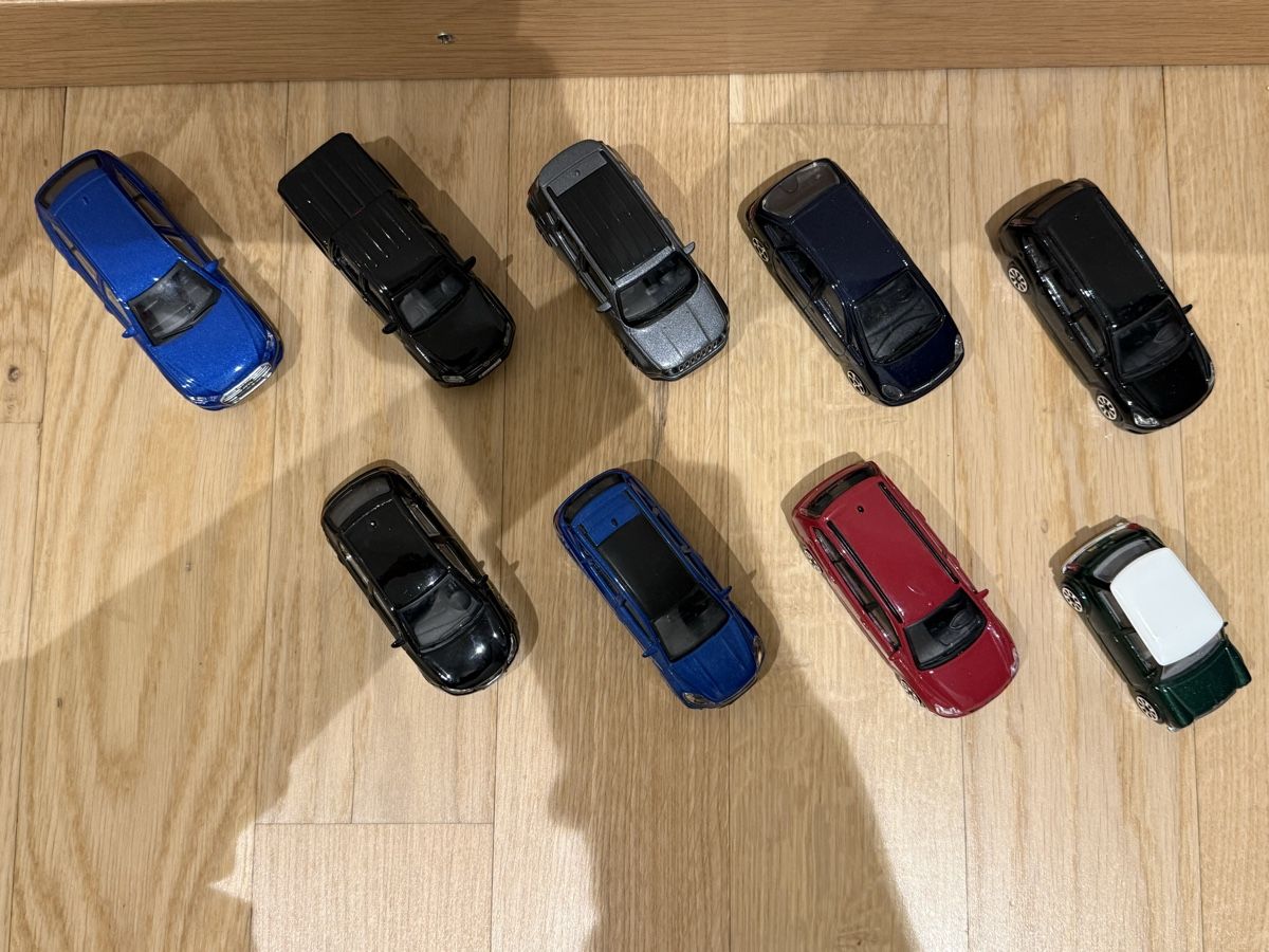 Bburago Modellini d'auto: Bburago Autosammlung 9 autos – Usato da Lachen SZ venduto da Nietzsche7 1